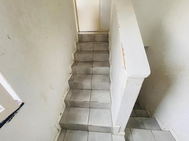 6 Bedroom Property for Sale in Orange Grove Eastern Cape